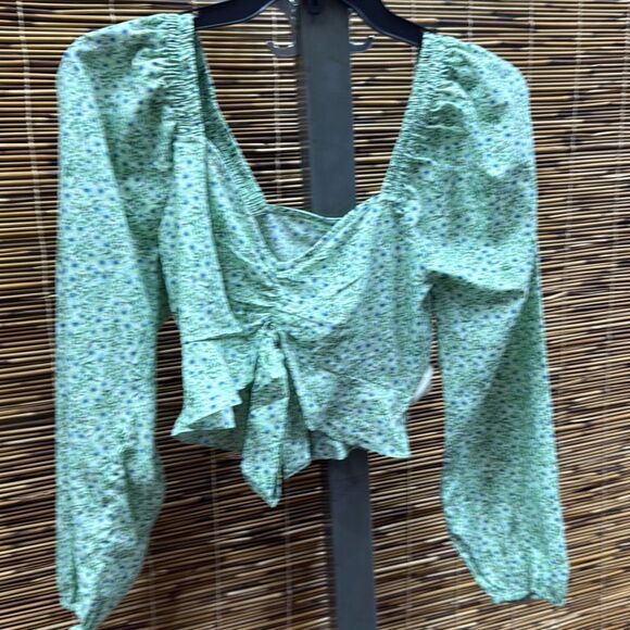 VERO MODA Henna Floral Tie Front Top in Birch Aop Green at Nordstrom, Size X-Sma - Picture 2 of 3